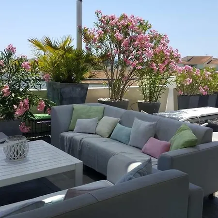 Appartement-terrasse Solarium Ste-maxime شقة *