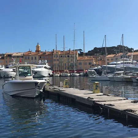 Appartement-terrasse Solarium Ste-maxime شقة